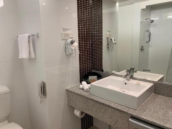 The Sydney Boulevard Hotel image 21